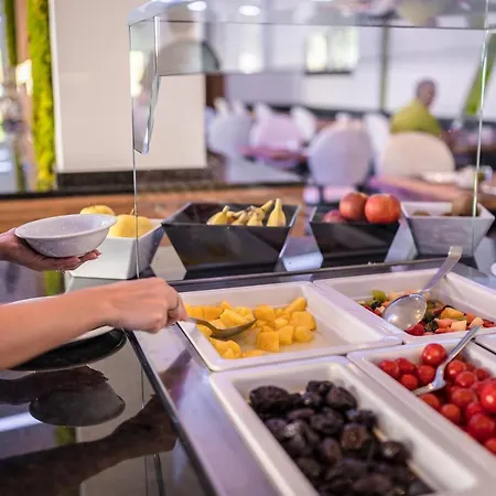 Готель Colombo 4*