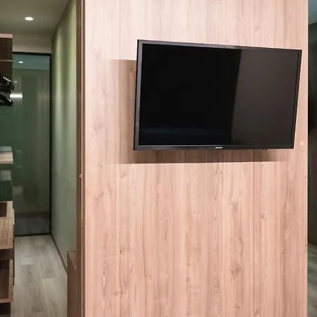 Colombo 4*