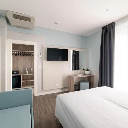 Готель Colombo 4*