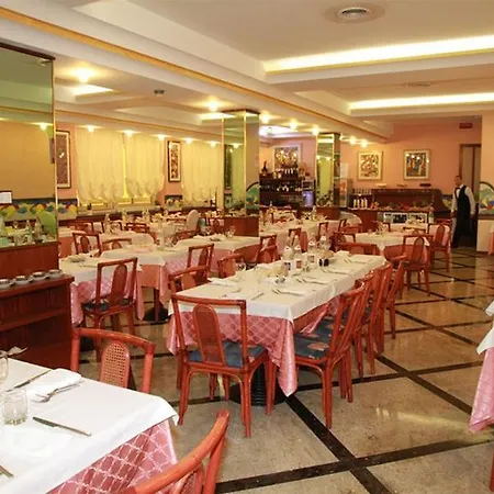 Готель Colombo